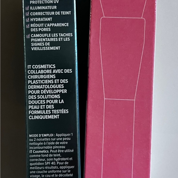IT Cosmetics CC+ Oil-Free Matte Foundation with Brush - Fair - Picture 4 of 9